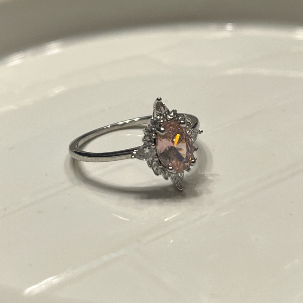 Ring ❤️‍🔥 - Picture 3 of 4